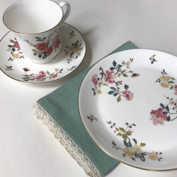 Y2K, Laura Ashley Set of 4 Cloth Dinner Napkins, Green, New with tags. - Picture 8 of 8